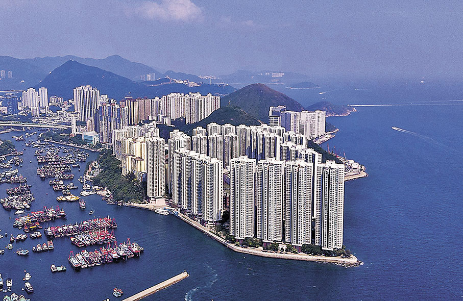 ◆ 為合資格的海外人才退還置業辣稅措施，除了為香港經濟吸引更多人才，料亦為豪宅未來打開一個龐大市場。 資料圖片