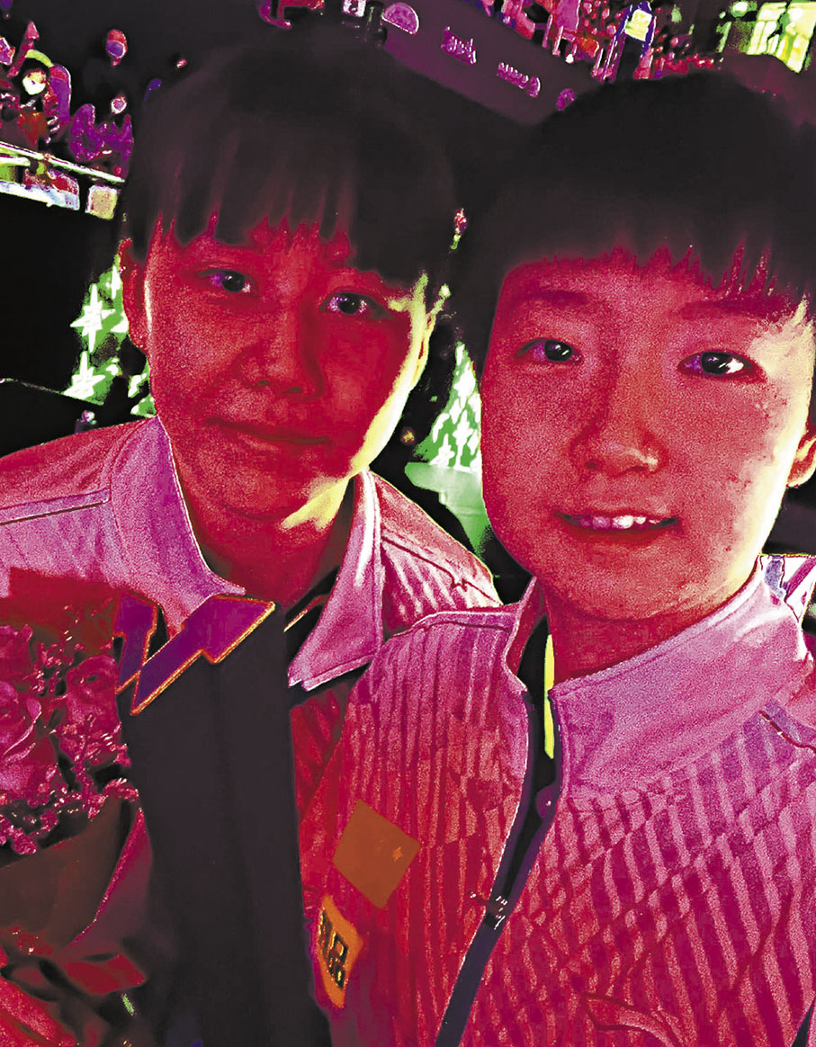 ◆ 孫穎莎（右）和陳幸同賽後自拍。  WTT微博圖片