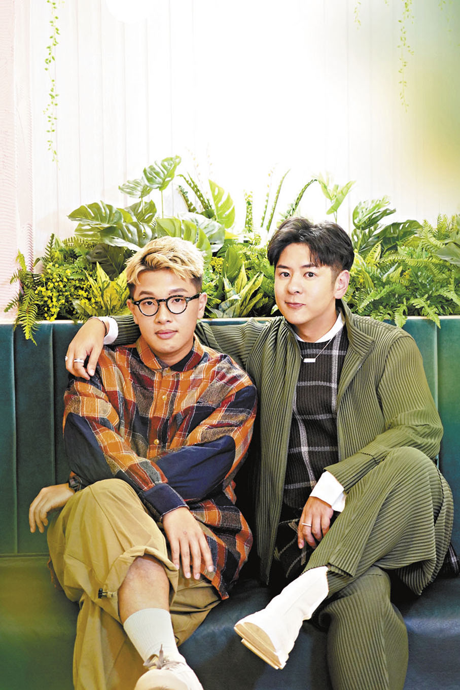 ◆ 許廷鏗（右）與吳林峰不計酬勞互相扶持。