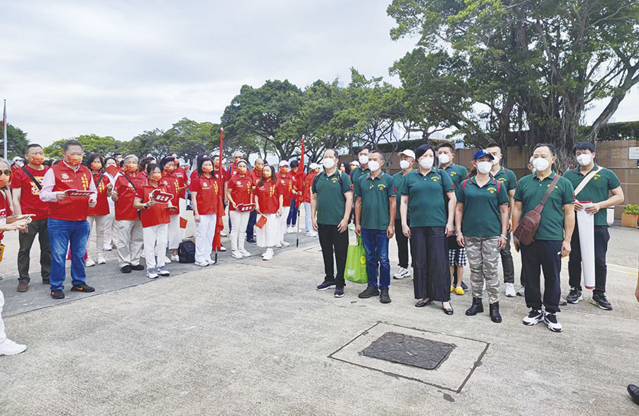 ◆「喜迎二十大，尊法愛國有我」主題活動在香港金紫荊廣場隆重舉行「尊法宣誓活動」。