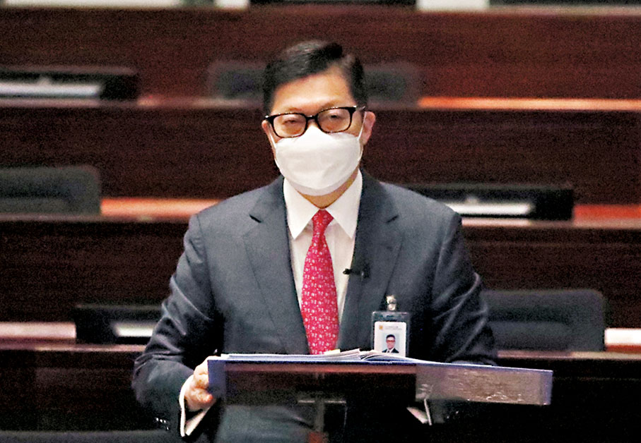 ◆保安局局長鄧炳強昨日出席立法會。香港文匯報記者萬霜靈 攝
