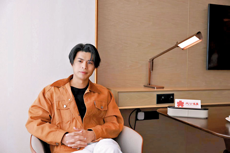 ◆仁科接受香港文匯報專訪，分享拍攝點滴和心路歷程。 胡若璋 攝