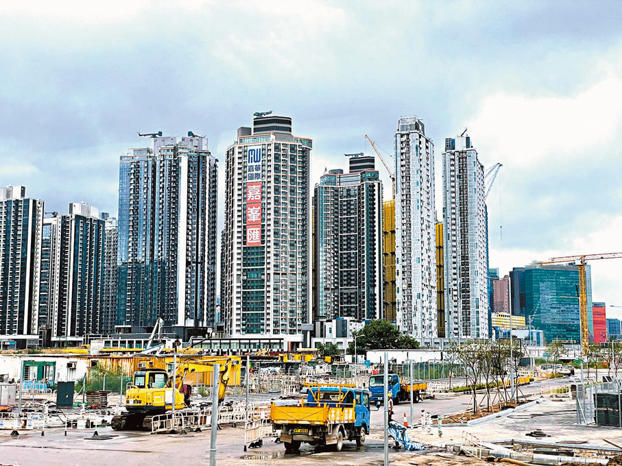 ◆市場上合共有多達4.5萬伙單位排隊開售，發展商推盤壓力與日俱增。資料圖片