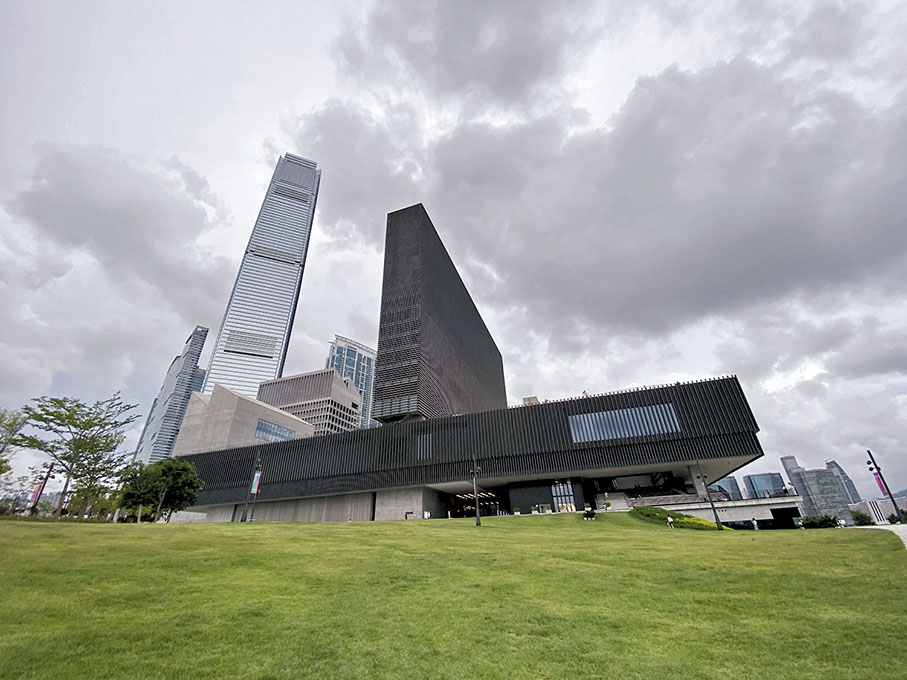 ◆旅遊業界近日向特區政府提出「團進團出」遊覽方式，初步計劃包括M+博物館等熱門景點。 資料圖片