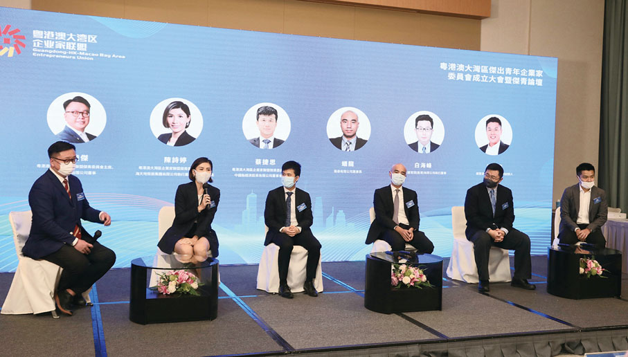 ◆ 傑青委員會成員進行深度對談。