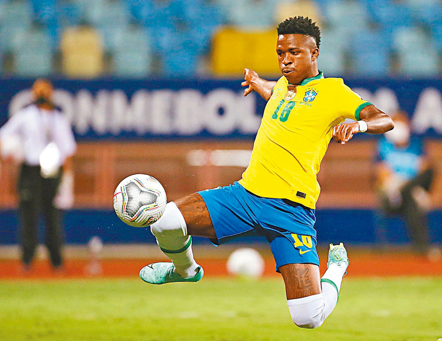 ◆年僅22歲的巴西前鋒雲尼斯奧斯祖利亞，這兩年間在門前把握力方面有顯著的進步，今屆西甲頭12場為皇家馬德里6度破網兼有3個助攻。  路透社