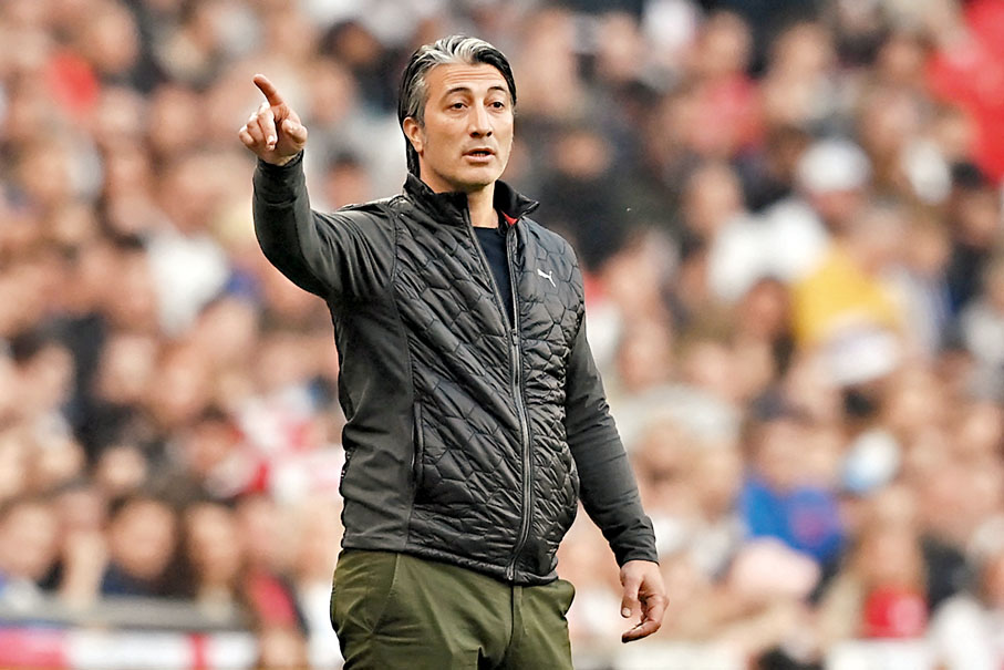 ◆梅勒耶堅雖然之前的執教履歷大都是瑞士國內的球會，然而他去年接手後由三中堅改踢四後衛，球隊表現依然穩健。法新社