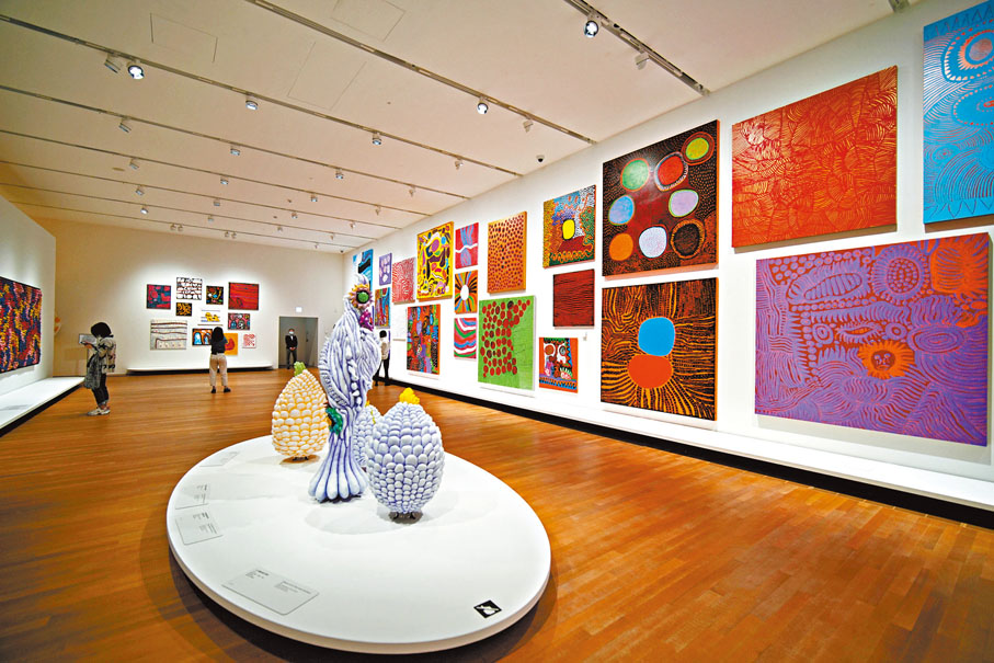 ◆「草間彌生：一九四五年至今」展覽現場。