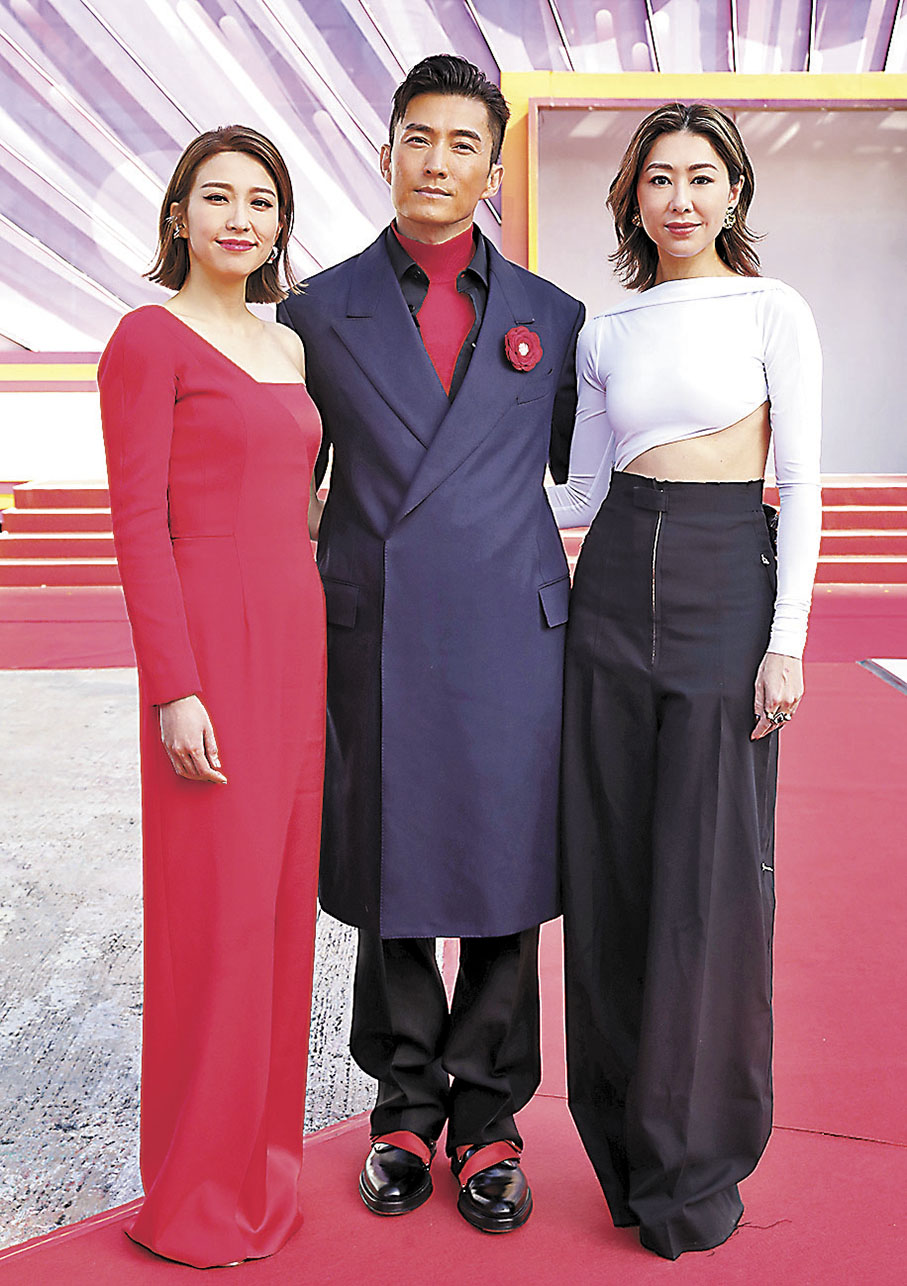 ◆左起：姚子羚、陳山聰和胡定欣3位好友合體。