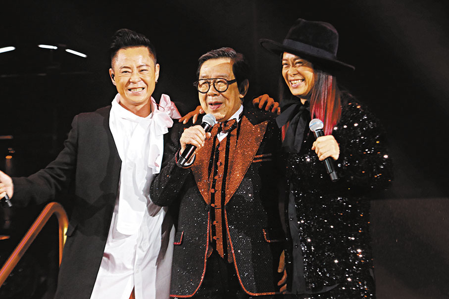 ◆蔡一傑(左)和蔡一智(右)為了修哥改旅行計劃。