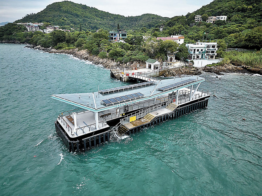 ◆新南丫島北角碼頭今日啟用。它是政府推行「改善碼頭計劃」下首個展開改善工程的項目。局長網誌圖片