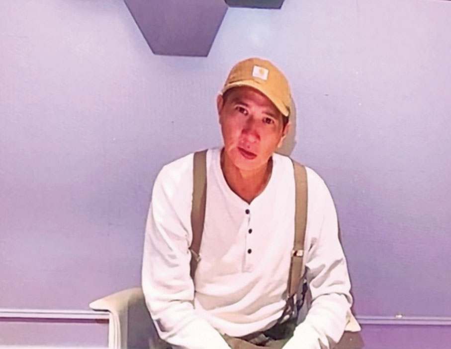 ◆張家輝拍片祝賀洪嘉豪開騷。