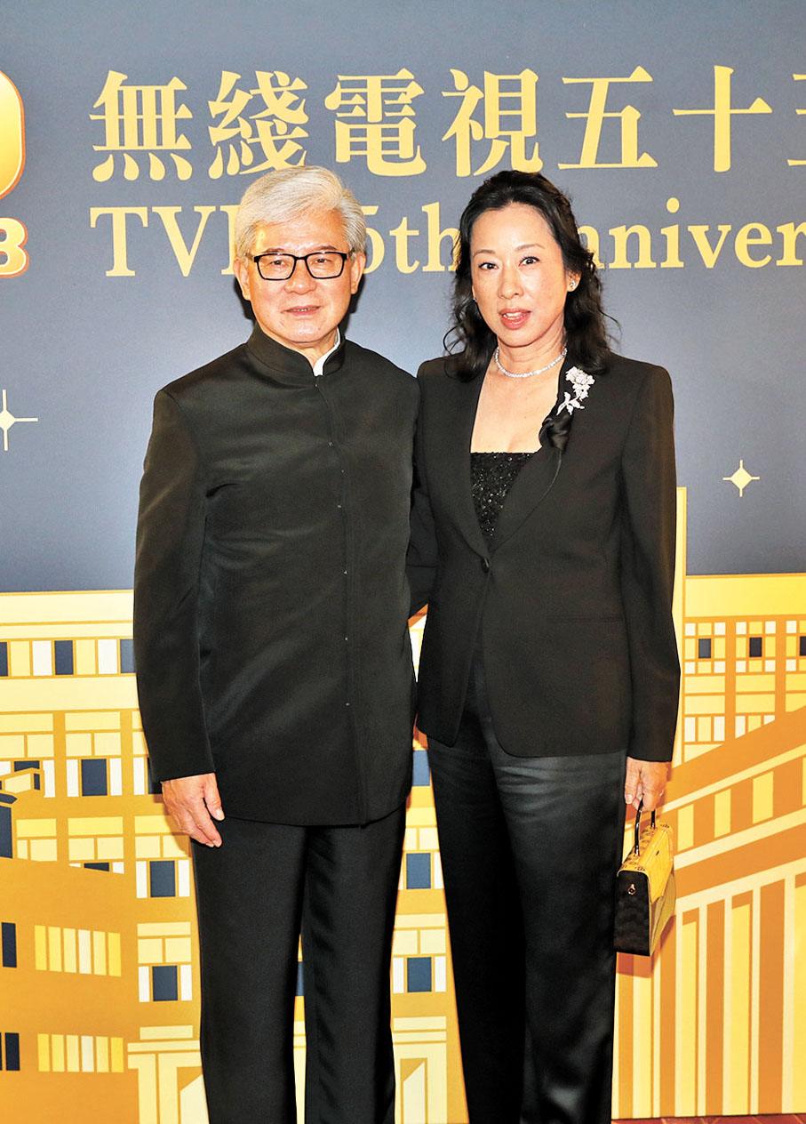 ◆朱玲玲和丈夫羅康瑞昨晚出席盛會。