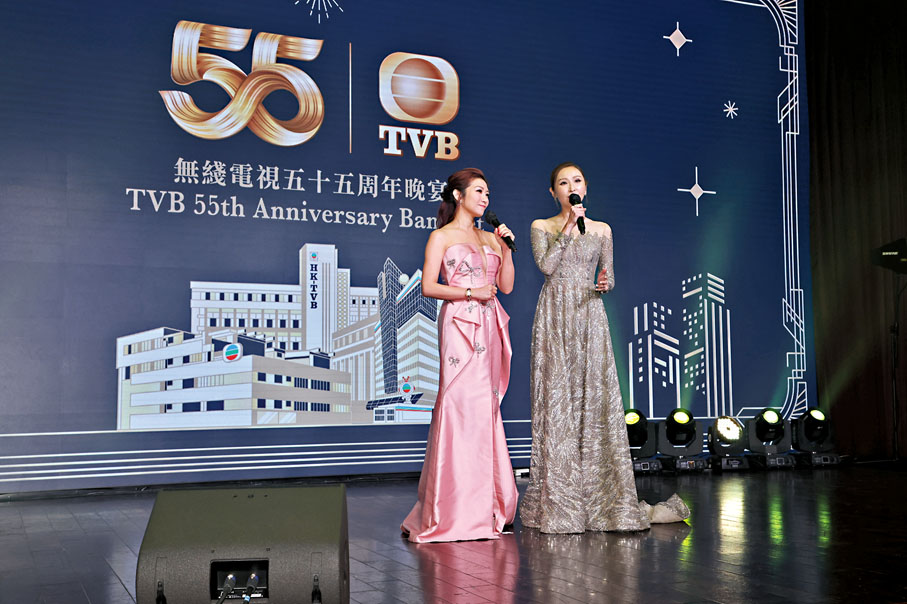 ◆朱凱婷（左）與陳貝兒做晚宴司儀。