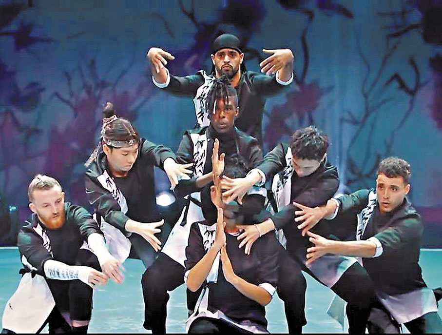 ◆外國舞者參與「鏡花水月」主題作品。 視頻截圖