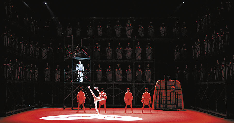 ◆《布蘭詩歌》   攝影：Tony Luk   香港芭蕾舞團供圖