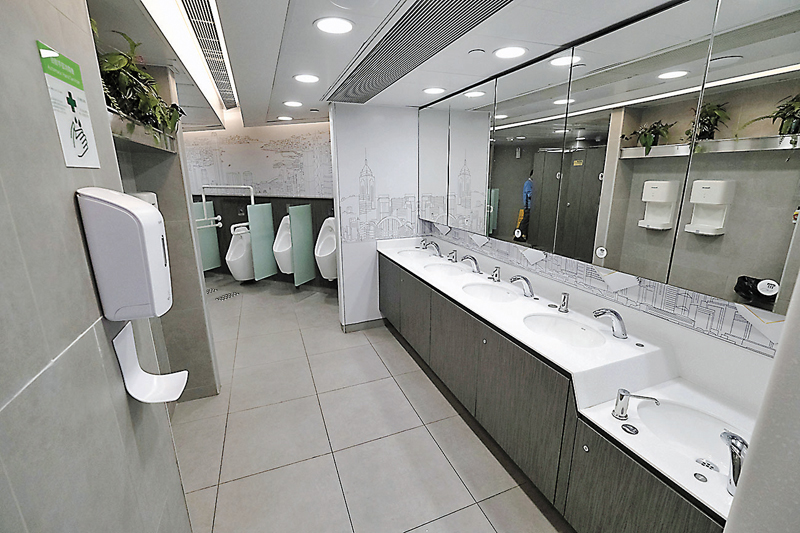 ◆獲得金獎的山頂凌霄閣公廁。香港文匯報記者涂穴  攝