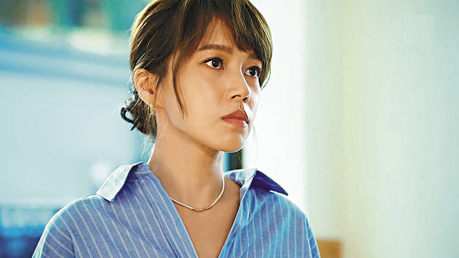 ◆ Kelly飾演的角色暗藏不可告人的殺人秘密。