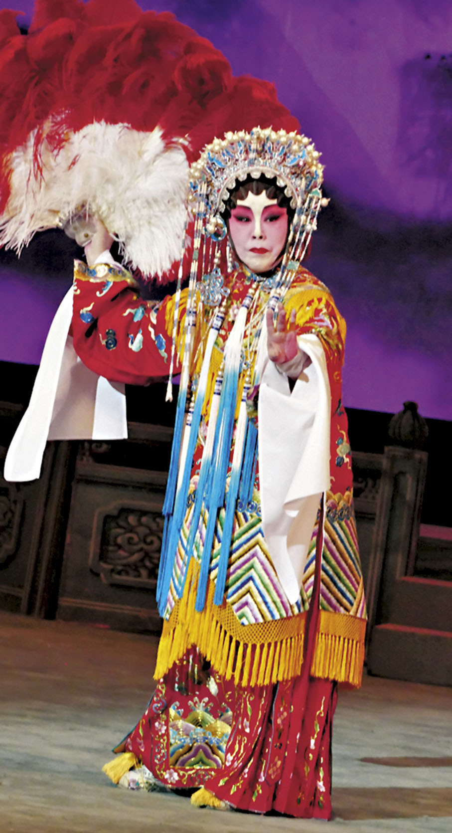 ◆南鳳休息多時，復出演四大美人。