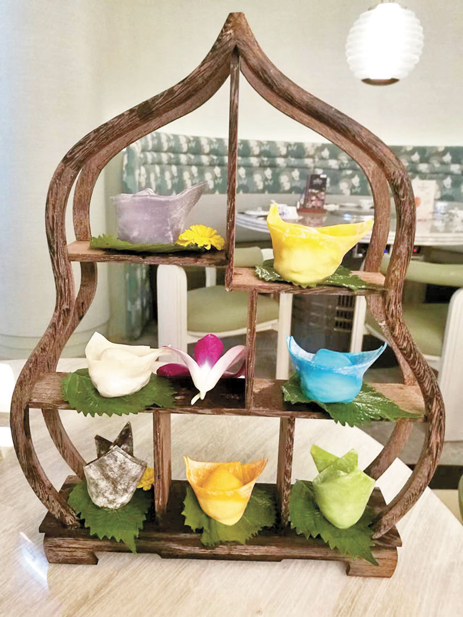 ◆七色餃：金華火腿菜肉餃、冬菇薺菜餃、蟹肉黑松露餃、午餐肉粟米餃、蟲草花餃、姬松茸野菌餃及和牛香茜餃。