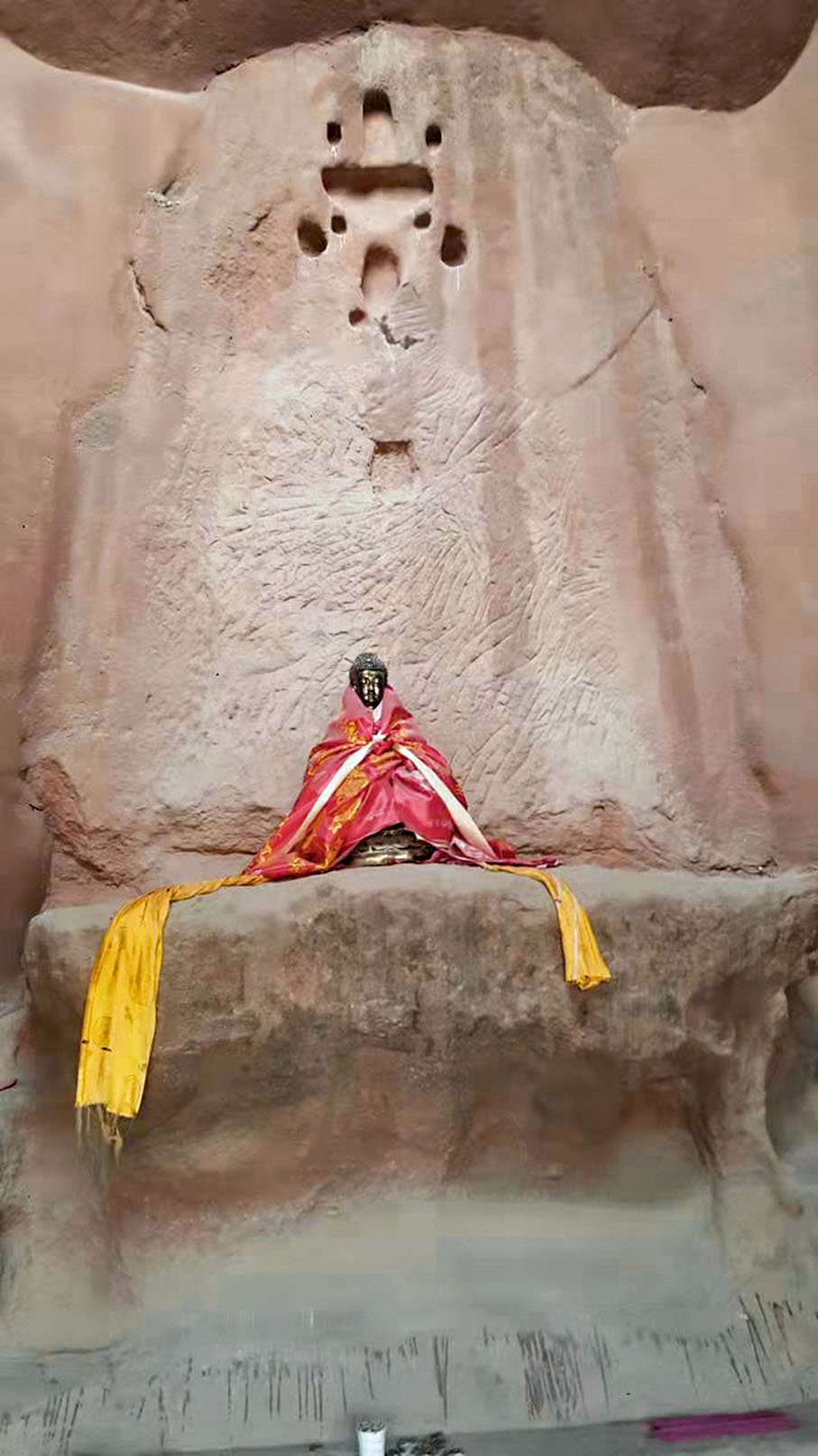 ◆現保存的佛像供人們參觀供奉。