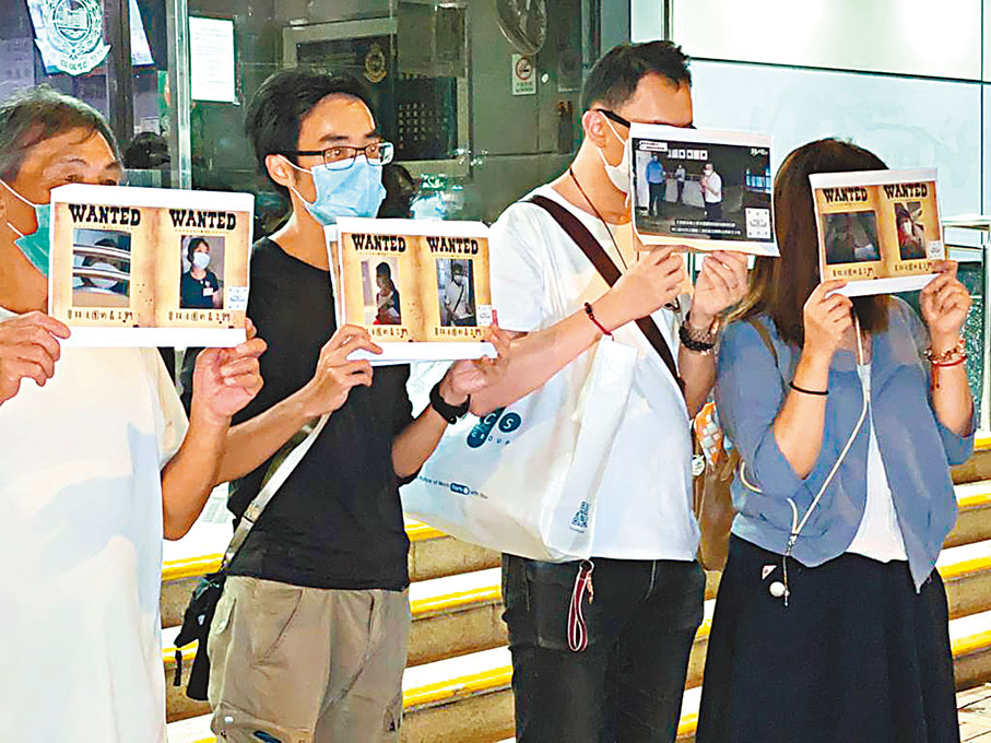 ◆有業主疑「被授權」到警署報案。 香港文匯報記者 攝