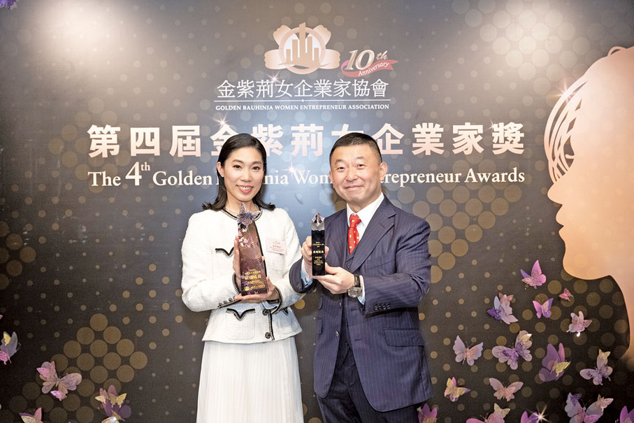 ◆ 得獎者歐陽鳳盈與提名人王嘉恩。