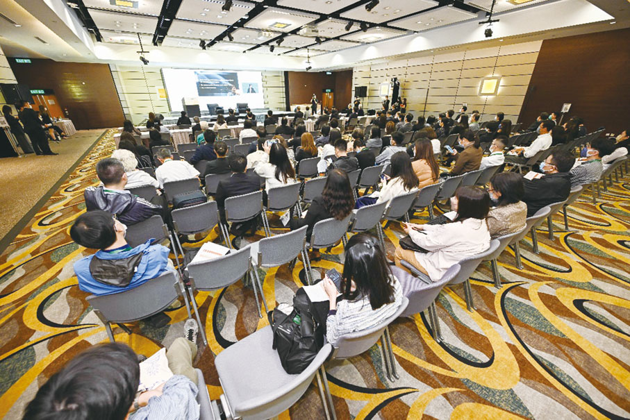 ◆ 過百位來自不同界別的控煙專家、學者及相關工作者參與座談會。