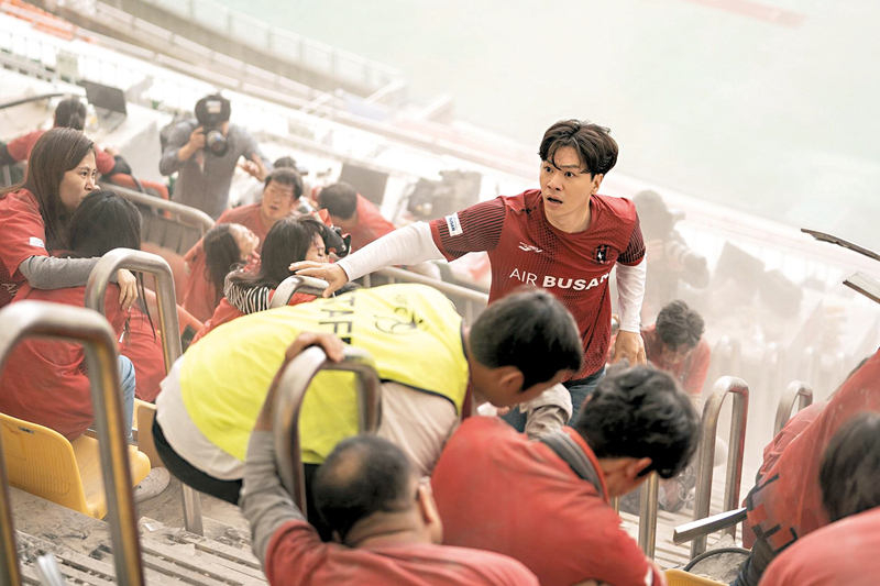 ◆丁相薰話不停跑，拍得很辛苦。