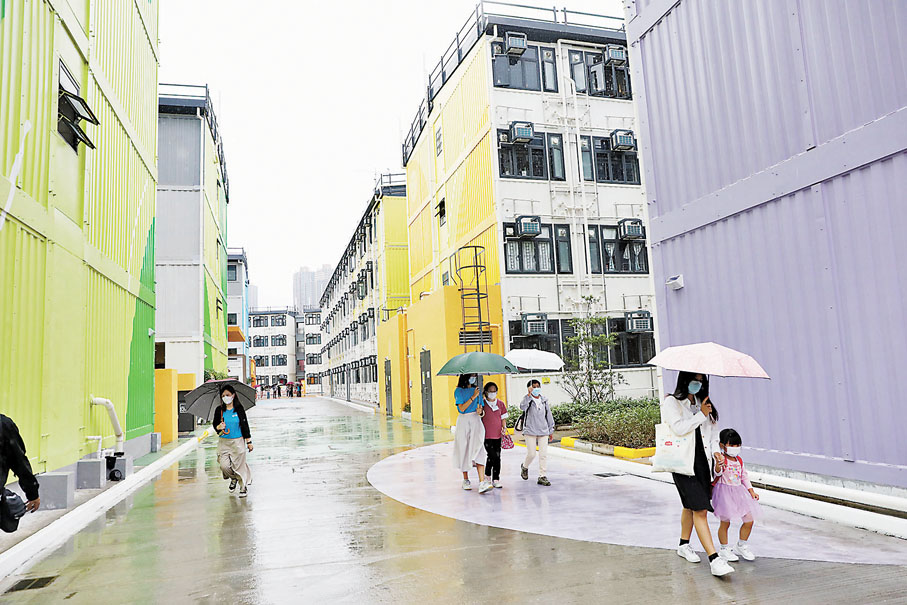 ◆ 「同心村」提供了1,800個單位，可讓約4,000名基層市民改善居住環境。香港文匯報記者萬霜靈  攝