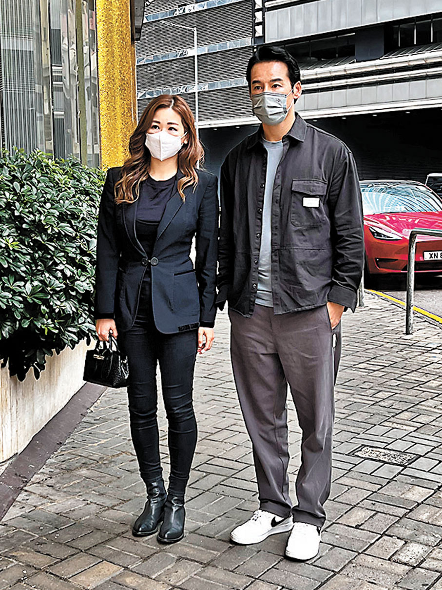 ◆徐榮、趙希洛親到靈堂致祭。