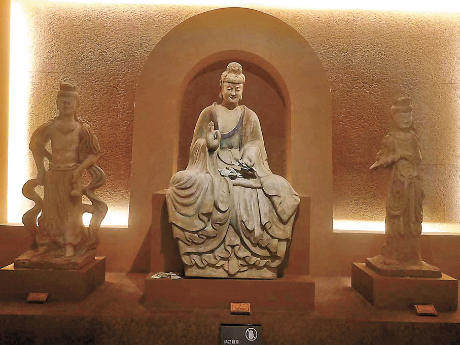 ◆博物館內現存的石窟一主二僕