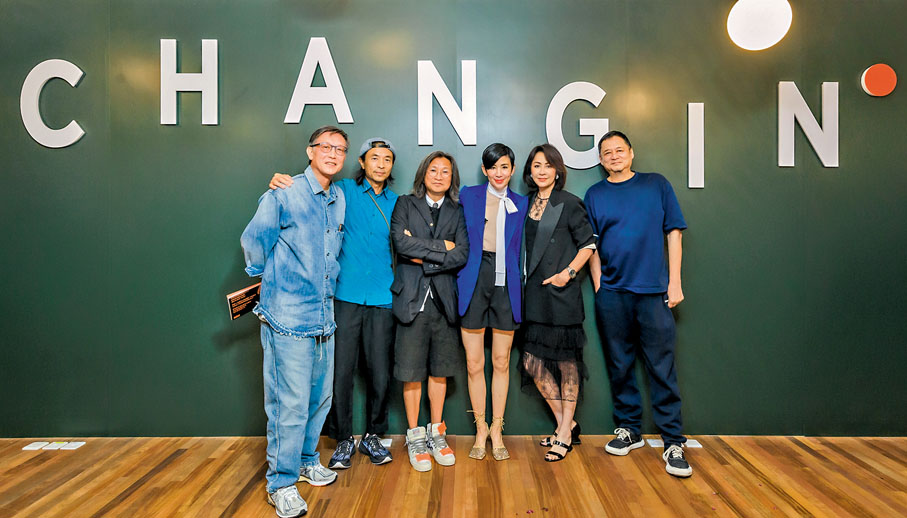 ◆ 左起：劉偉強、文念中、陳可辛、吳君如、劉嘉玲及張叔平合照。