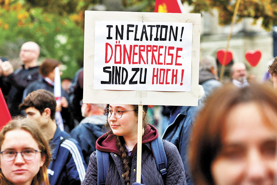 ◆多地民眾抗議通脹高企。資料圖片