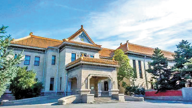 ◆同德殿常引起遊客參觀的興趣。 楊銘 攝