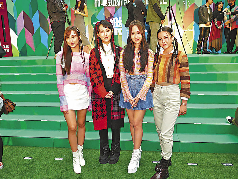 ◆左起：After Class的鍾柔美、炎明熹、詹天文及姚焯菲合體受訪。