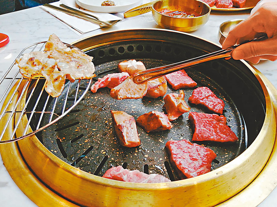 ◆專門店提供多款韓國直送燒烤肉品。