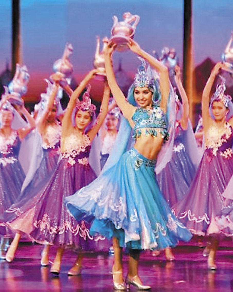 ◆《絲路花雨》2017年開始引入來自「一帶一路」沿線國家和地區的外籍專業舞蹈演員參與演出。