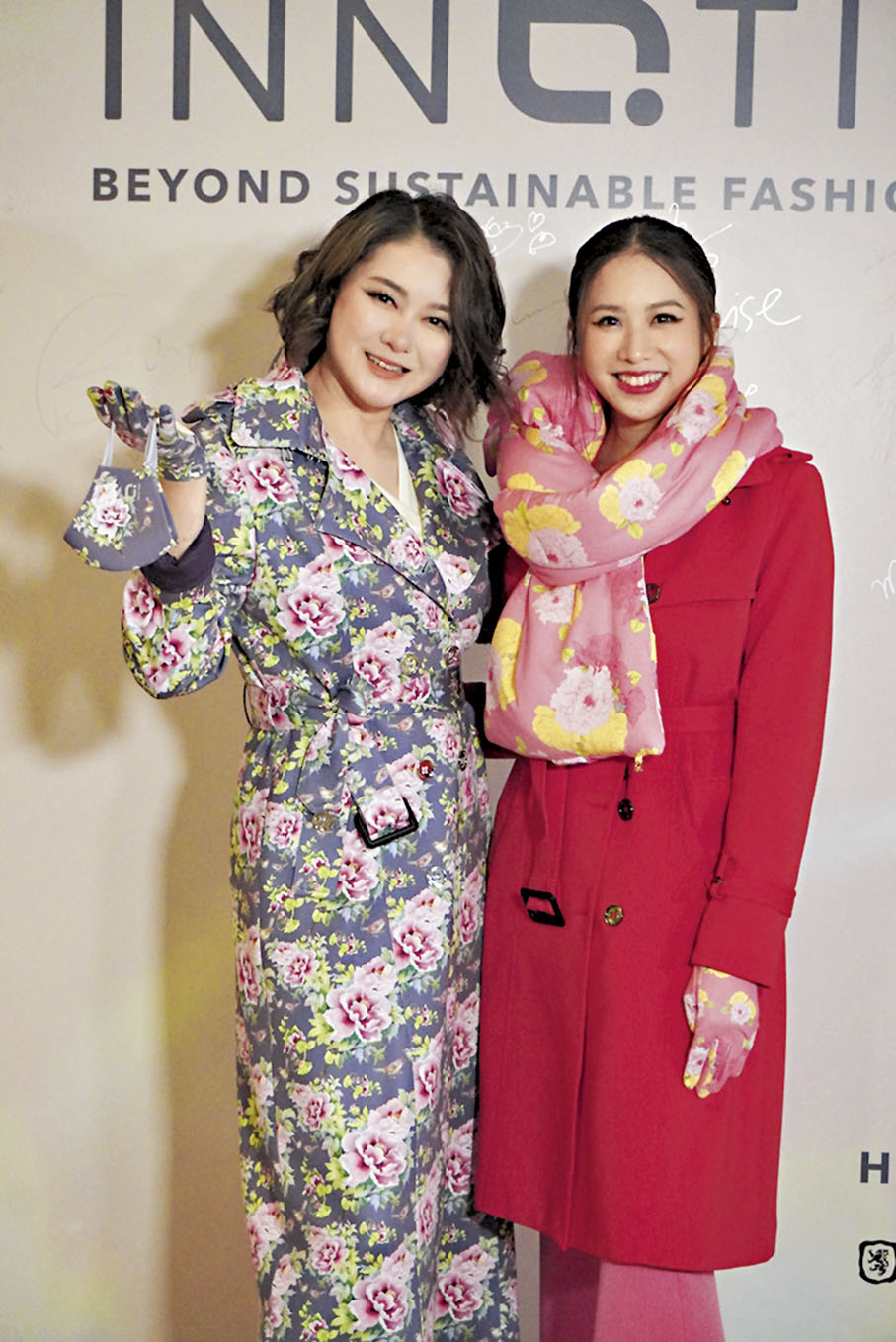 ◆陳淑蘭(左)和邵珮詩昨日為時裝騷擔任模特兒。