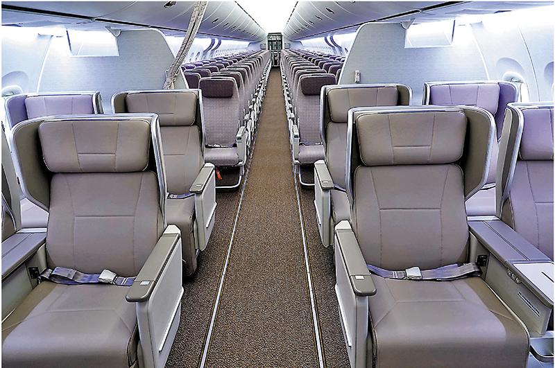 ◆ 交付前夕拍攝的C919大型客機的公務艙和經濟艙。中通社