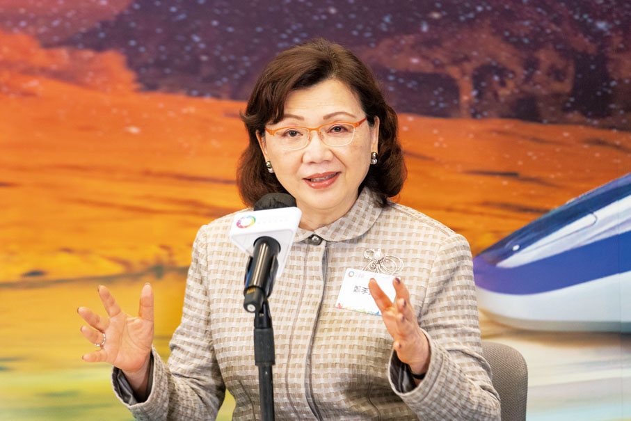 ◆團結香港基金總裁鄭李錦芬介紹「創科博覽2022」將展出國家級展品約50項。