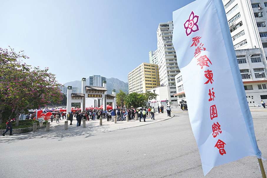 第二屆「家鄉市集」──情是故鄉濃,相約在屯門,再度吸引市民踴躍到場,一連三天入場人數逾五萬,比第一屆「家鄉市集」入場人數高出5倍。