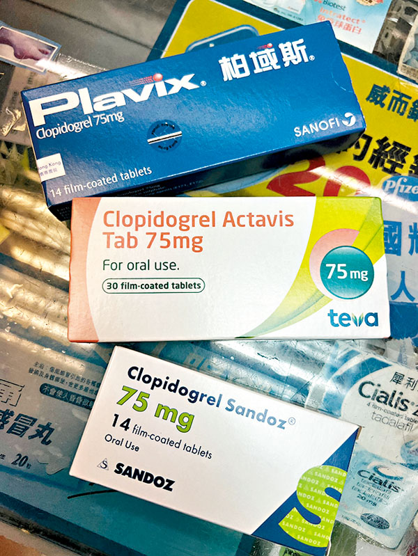 ◆正廠（藍色盒）薄血丸儘管價格較高，仍有大半患者選擇。香港文匯報記者廣濟  攝