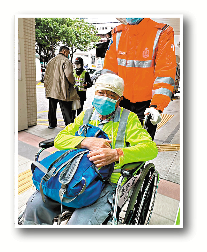 ◆事發時在密斗貨車內休息的工人頭破血流受傷送院。香港文匯報記者劉友光  攝