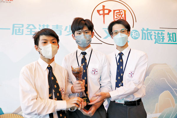 ◆吳騏宇（中）