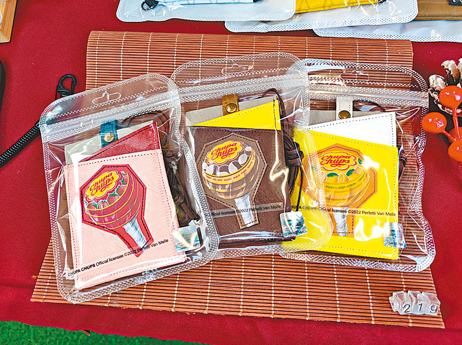 ◆FUN享聖誕市集，你可找到一些與珍寶珠主題有關的精品。