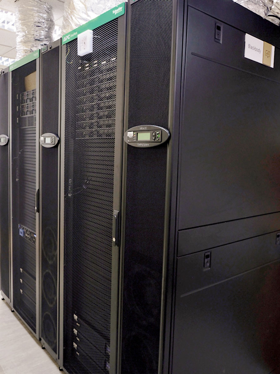 ◆ 「黑體」超級電腦系統 　港大圖片