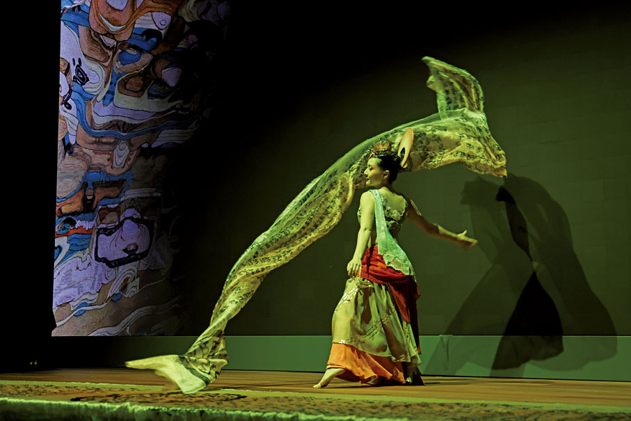 ◆ 蔡頌思全球首演舞蹈《聞法飛天》。