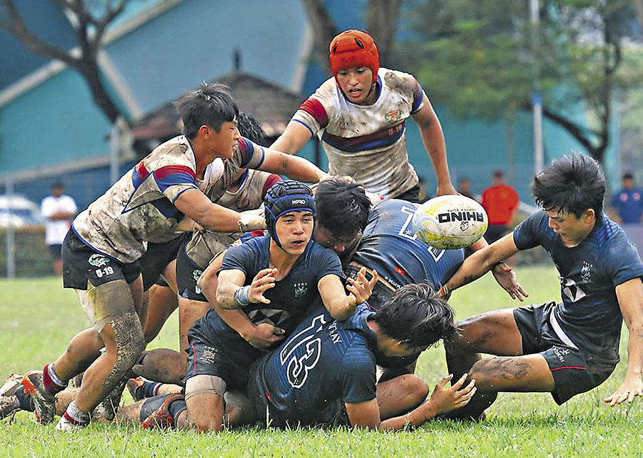 ◆兩軍奮力爭逐。 香港欖球總會圖片