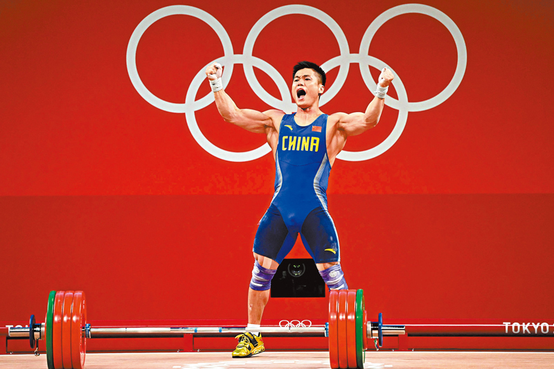 ◆呂小軍在東京奧運會舉重男子81公斤級決賽奪冠。 資料圖片
